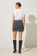 Grauer Minirock mit Perlen-Details