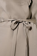 Hosenanzug mit Bindegürtel greige